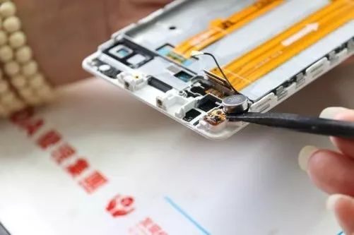 修手機長個心眼 幾招教你判斷手機零件是否被偷換